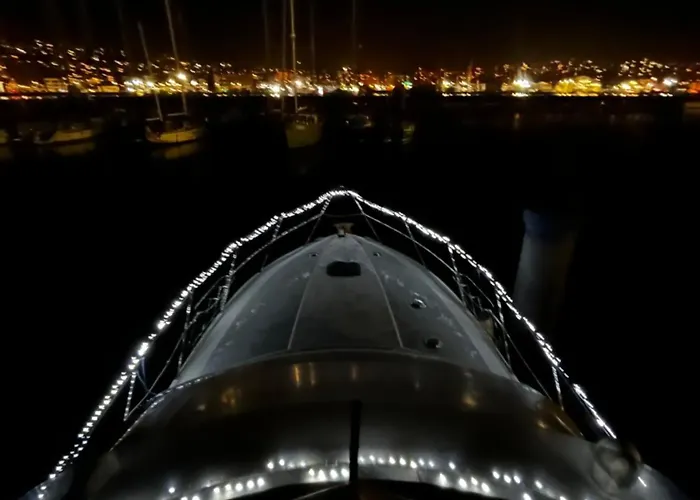 ספינת מלון El Yate De Luces